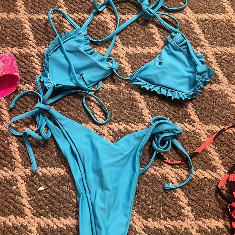 Swimsuit bundle - Picture 12 of 16